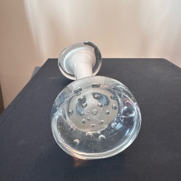 VINTAGE handblown seda style white art glass bud vase - Picture 4 of 6